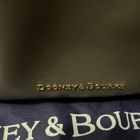 Dooney and Bourke Large “Serena” Bucket Bag - Picture 4 of 12